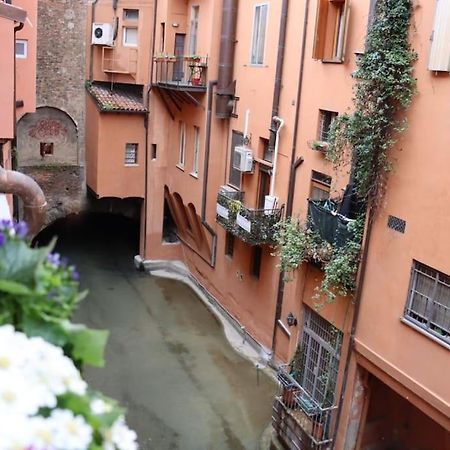 Little Apartment Over The Canal Bolonia Exterior foto