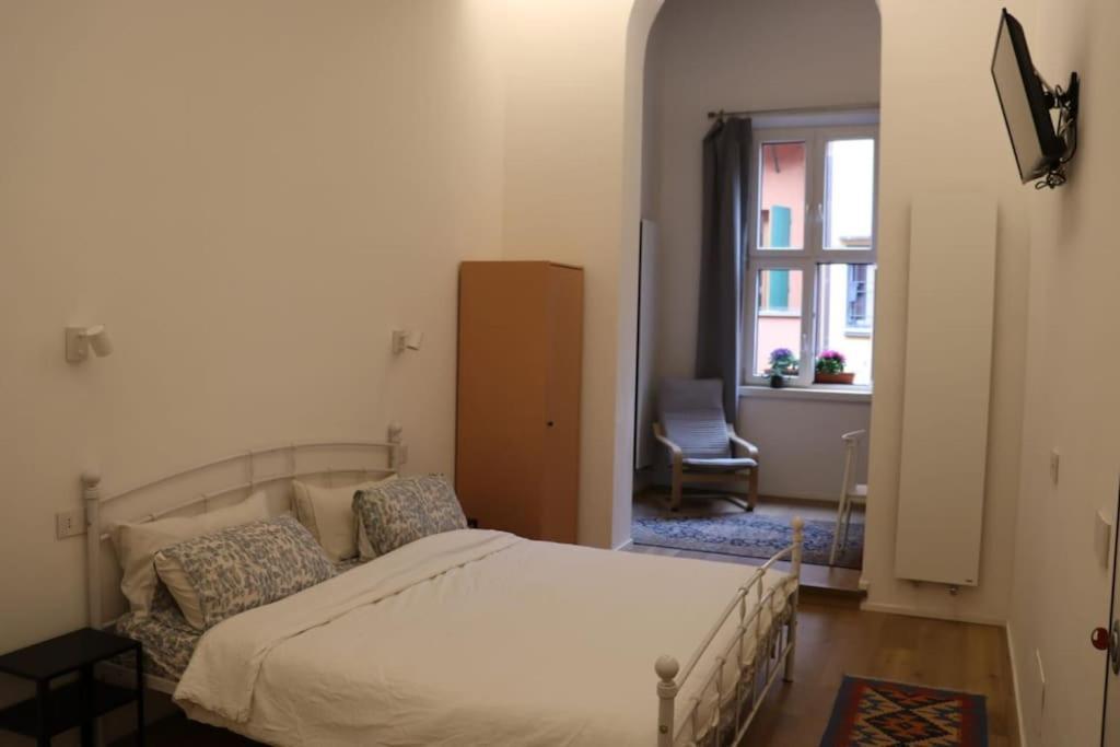 Little Apartment Over The Canal Bolonia Exterior foto